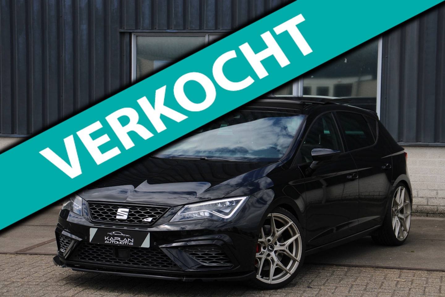 SEAT Leon - 2.0 TSI CUPRA 300 DSG Pano Leder KeyLess CarPlay DCC ACC Stoelver SeatSound - AutoWereld.nl