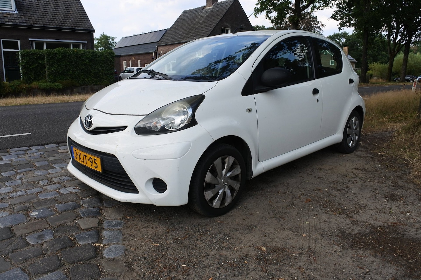Toyota Aygo - 1.0 VVT-i Comfort 5 drs airco apk 5-2-2027 goed rijdend - AutoWereld.nl