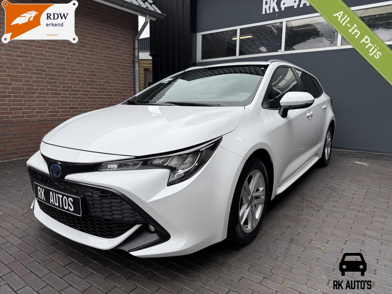Toyota Corolla Touring Sports - 2.0 Hybrid Business / 184PK - AutoWereld.nl
