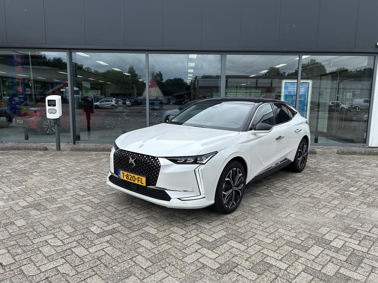 DS 4 - 1.2 PureTech Rivoli AUTOMAAT | PANORAMADAK - AutoWereld.nl