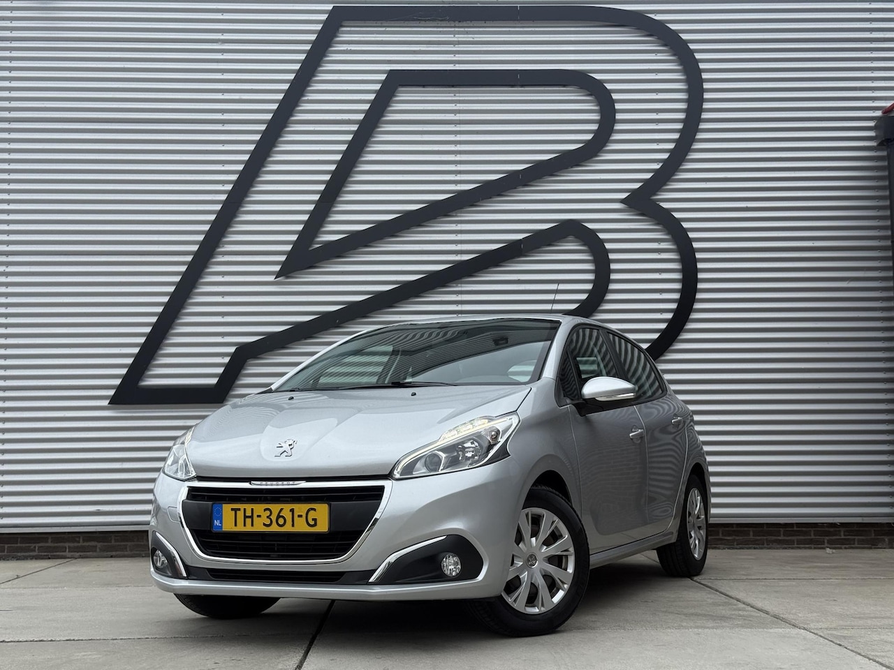 Peugeot 208 - 1.2 PureTech Blue Lion 2e Eigenaar|Carplay|Cruise|PDC|Navi|Airco|Elek ramen|N.A.P|APK tot - AutoWereld.nl