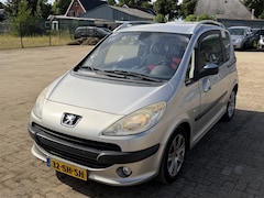 Peugeot 1007 - 1.4 Gentry| GRIJS| 167DKM NAP| CLIMA| CRUISE| LM