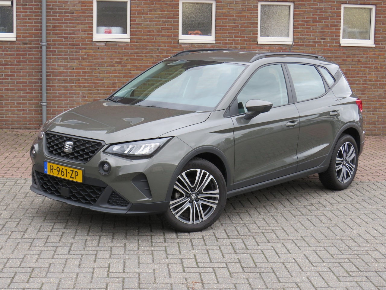 SEAT Arona - 1.0 TSI 95 Pk Style * Rijklaarprijs incl. garantie * Clima * Led * Carplay Android Navi * - AutoWereld.nl