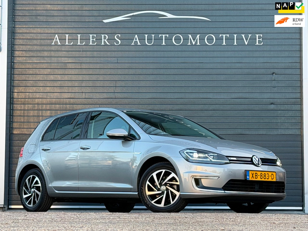 Volkswagen e-Golf - E-Golf|CAMERA|NAP|DEALER ONDERHOUDEN - AutoWereld.nl