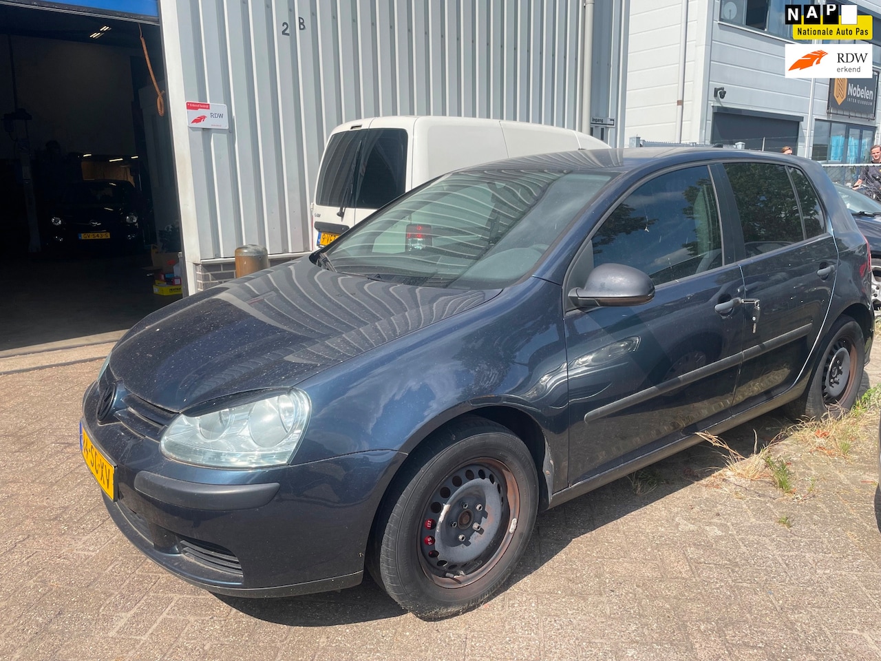 Volkswagen Golf - 1.6 FSI Turijn 2x|Bj 2006 en 2004 met werk samen €1200!! - AutoWereld.nl