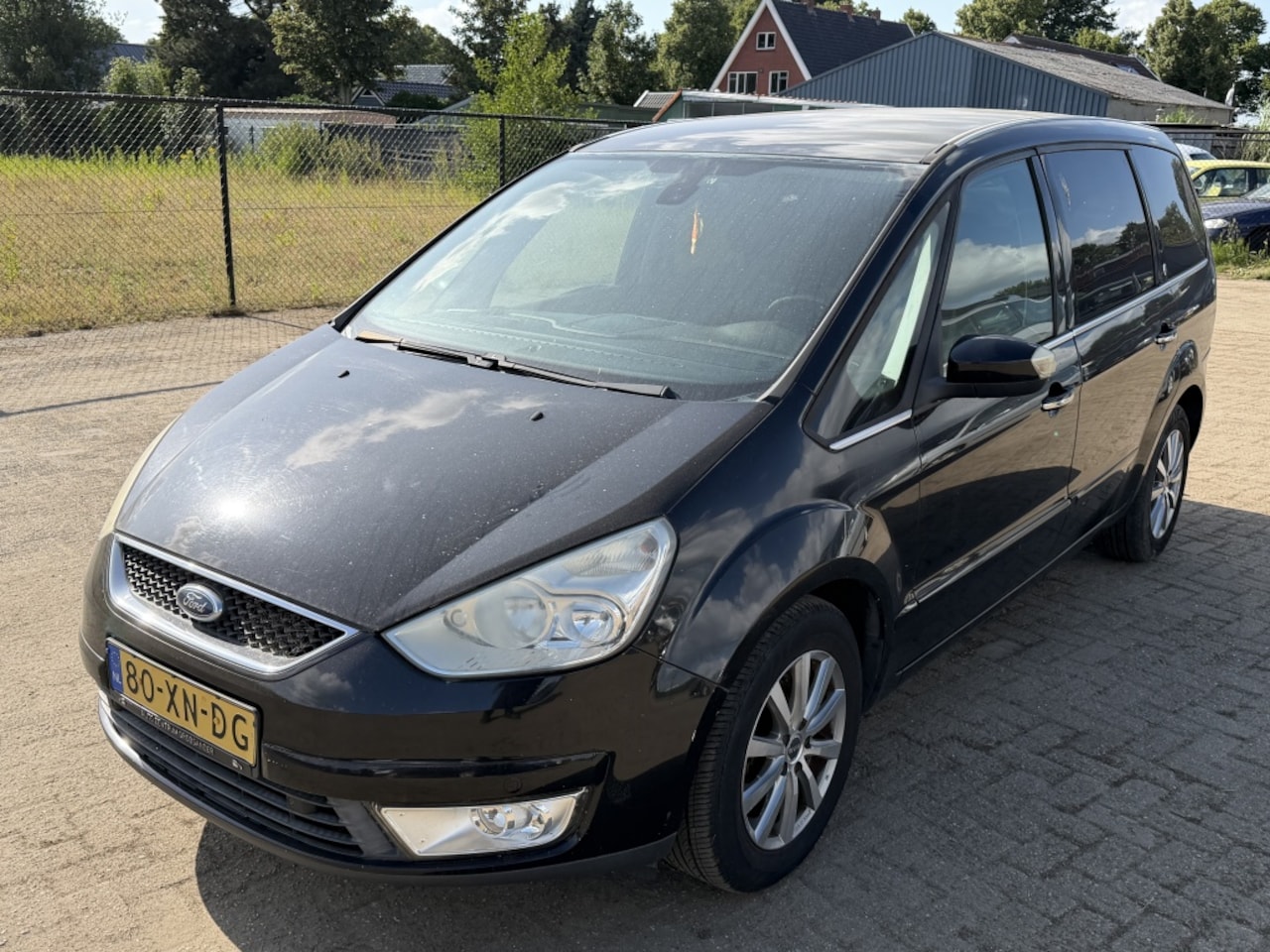 Ford Galaxy - 2.0-16V Ghia 7 PERSOONS| CLIMA| CRUISE| TREKHAAK - AutoWereld.nl