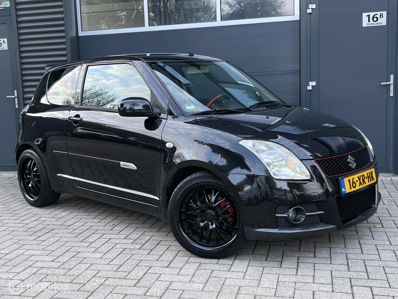 Suzuki Swift - 1.6 Sport Airco Zwart nieuwe apk bij afl - AutoWereld.nl