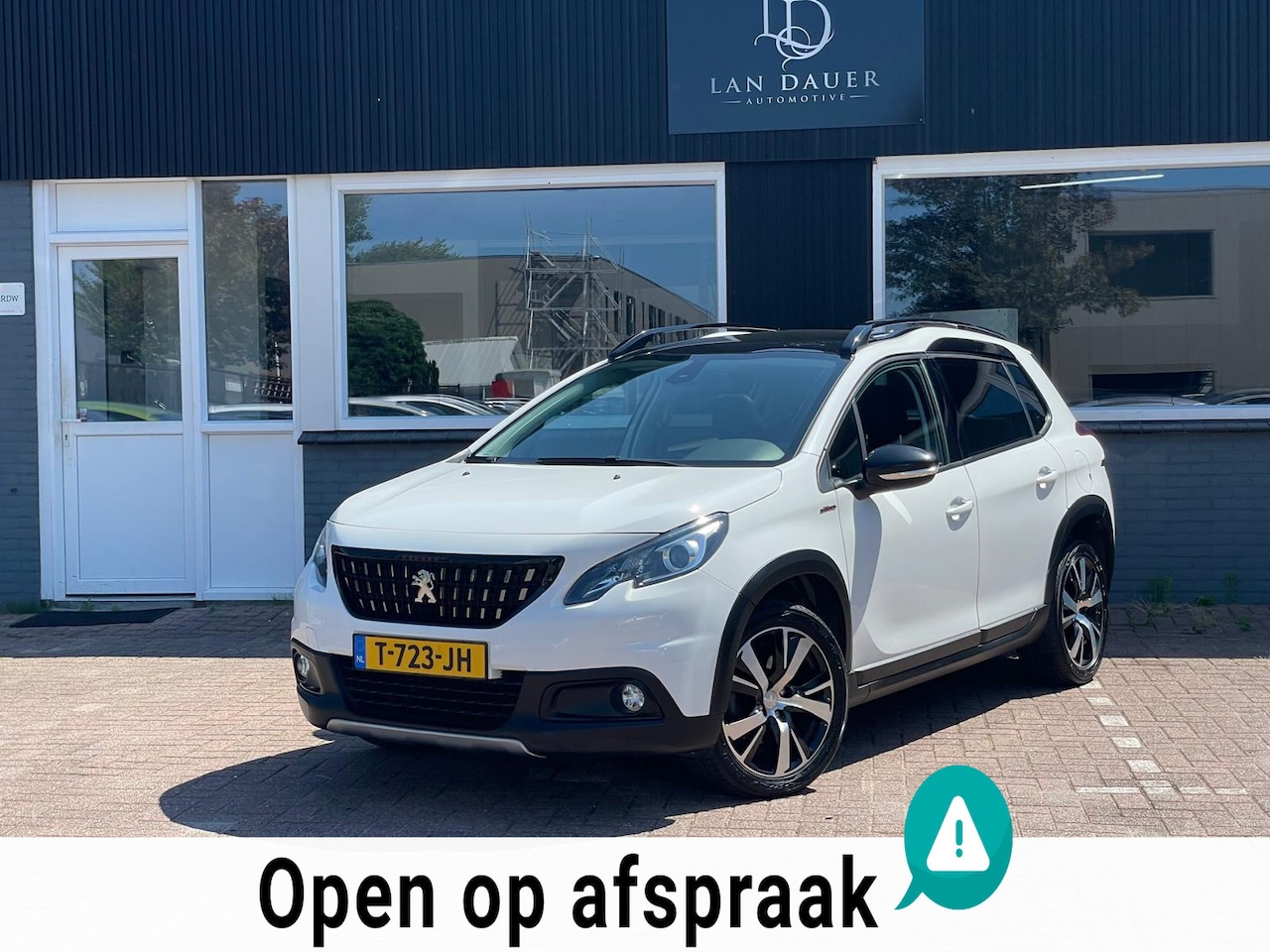 Peugeot 2008 - 1.2 PureTech GT-line / Panorama / Automaat ! - AutoWereld.nl
