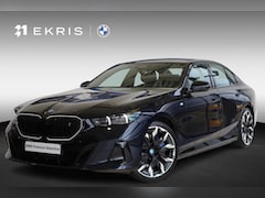 BMW i5 - Sedan eDrive40 | M Sport Pro | Panoramadak | Driving Assistant Plus | Trekhaak