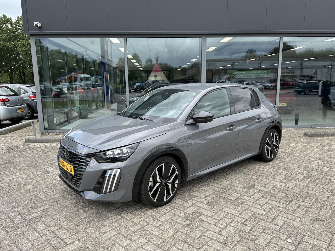 Peugeot 208 - 1.2 Hybrid 145 e-DCS6 GT AUTOMAAT - AutoWereld.nl