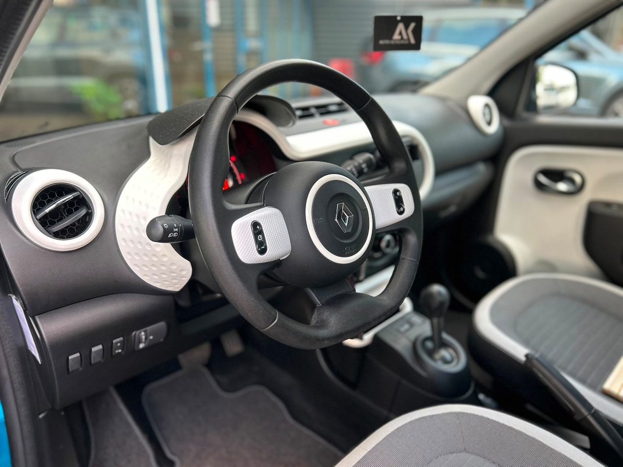 Renault Twingo - 0.9 TCe Expression|Automaat|PDC|1ste eig|Org NL|Dealer onderhouden!