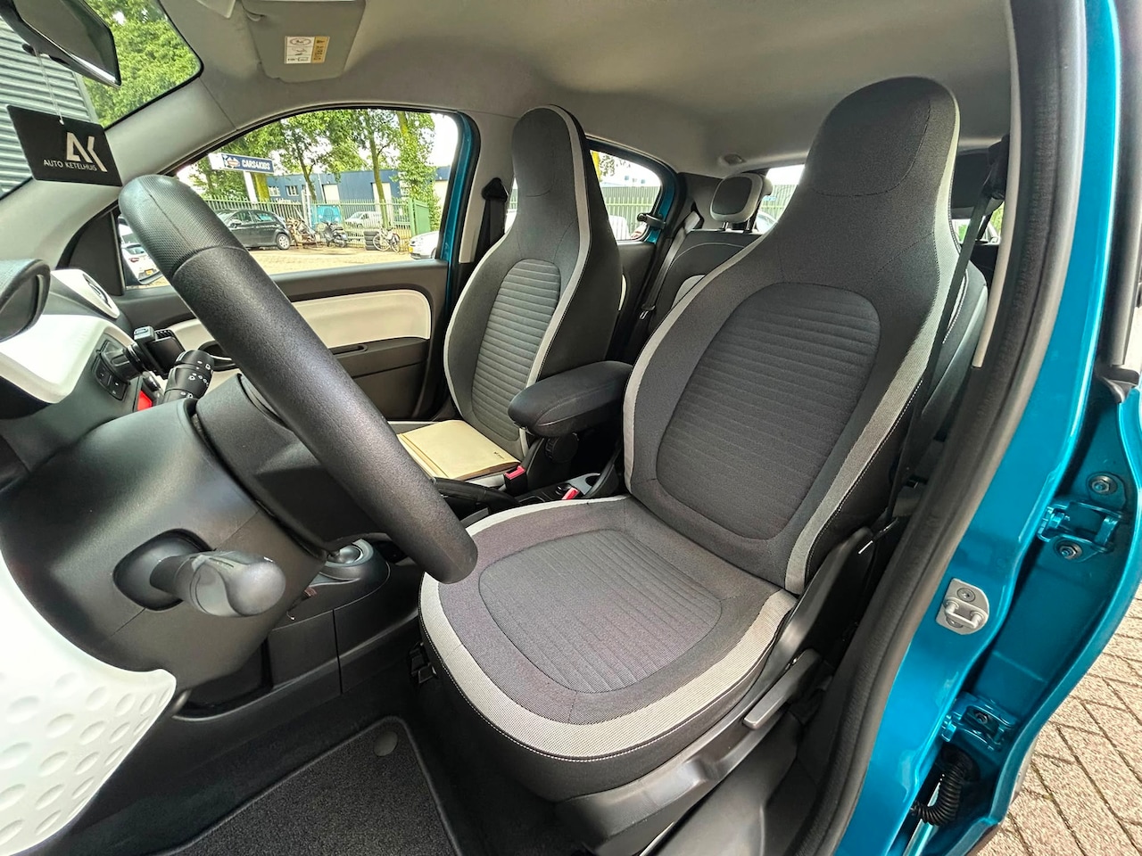 Renault Twingo - 0.9 TCe Expression|Automaat|PDC|1ste eig|Org NL|Dealer onderhouden!