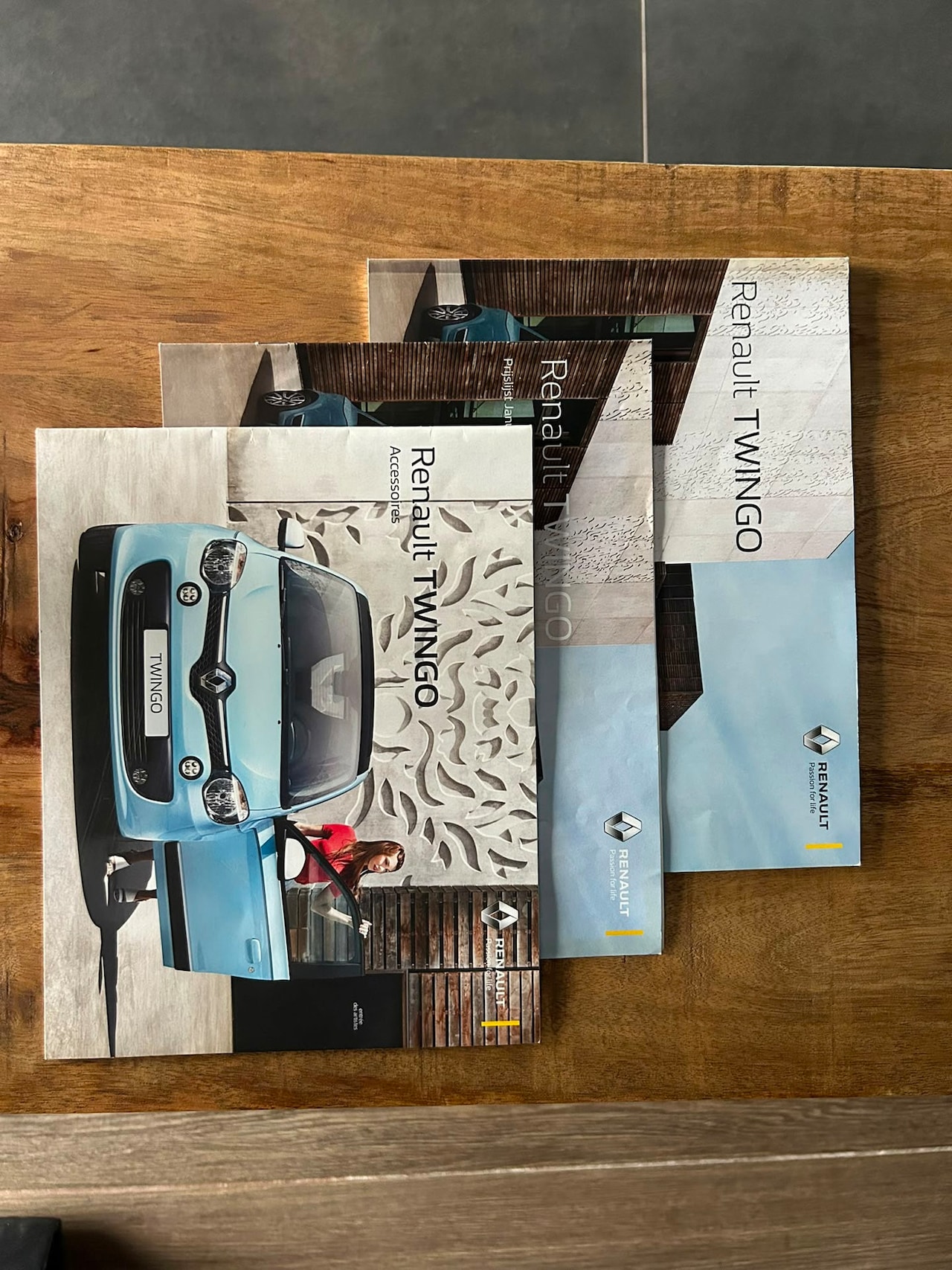 Renault Twingo - 0.9 TCe Expression|Automaat|PDC|1ste eig|Org NL|Dealer onderhouden!