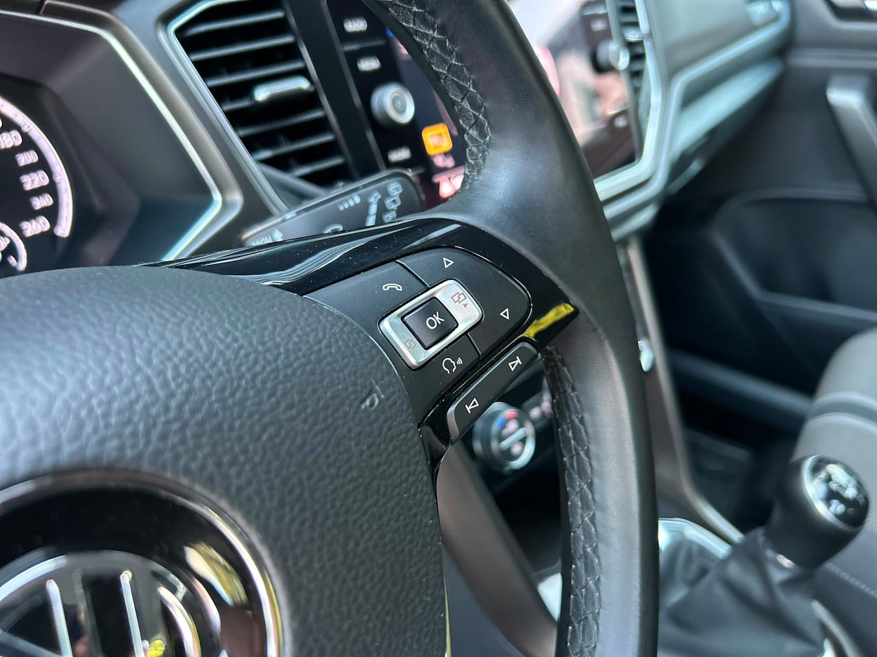Volkswagen T-Roc - 1.0 TSI Sport|ACC|Camera|Carplay|Trekhaak|Elek Klep