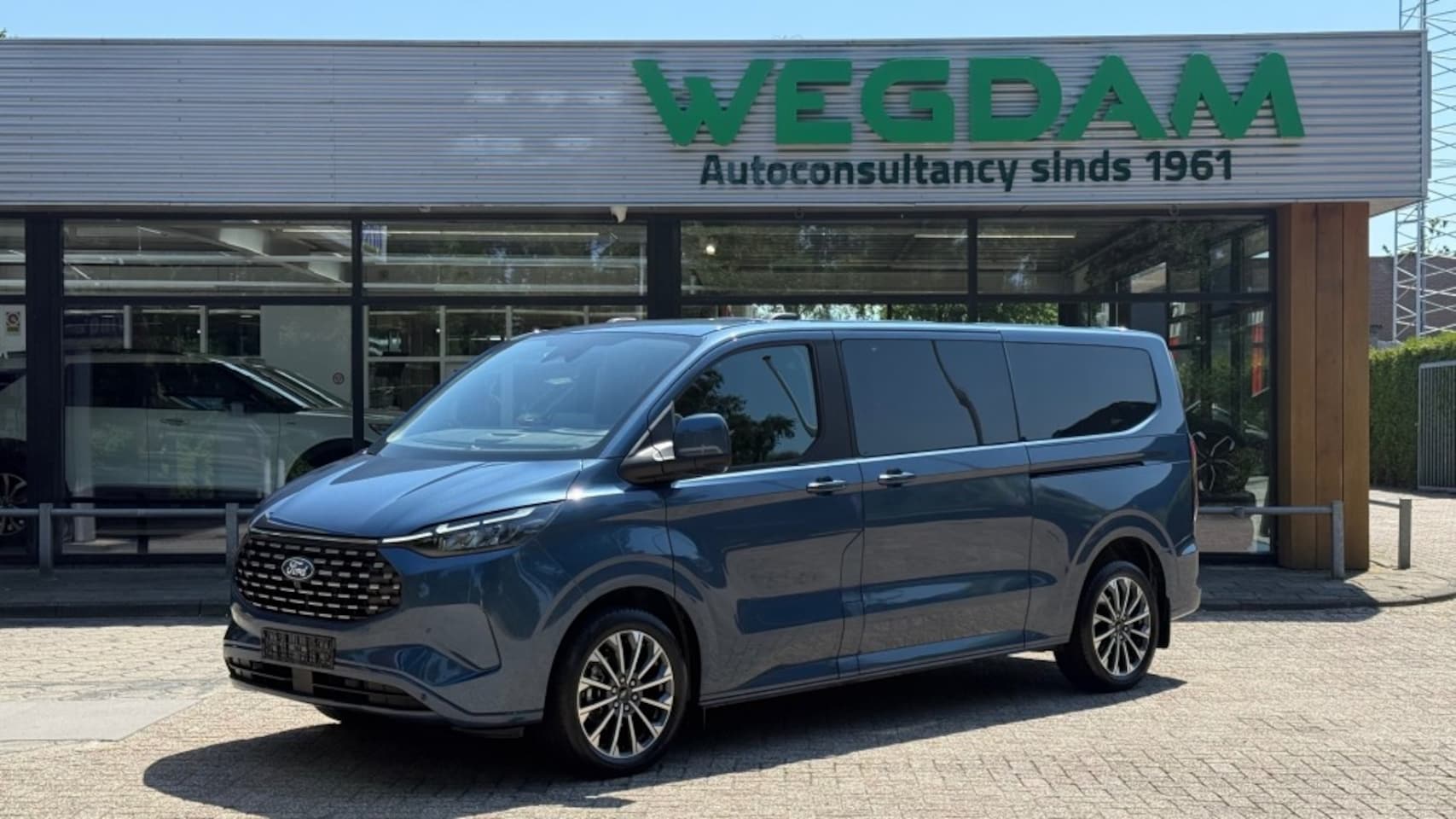 Ford Model T - 2.5 PHEV 340 L2 TITANIUM X 8p VIP bus LUXURY/LCD binnensp/ adp. LED - AutoWereld.nl