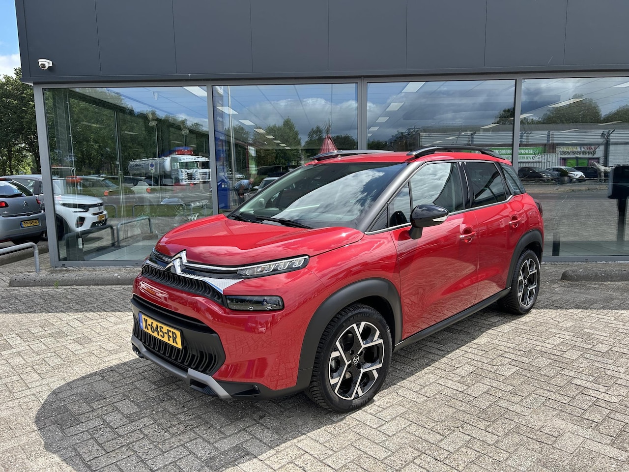 Citroën C3 Aircross - 1.2 PureTech Shine AUTOMAAT - AutoWereld.nl