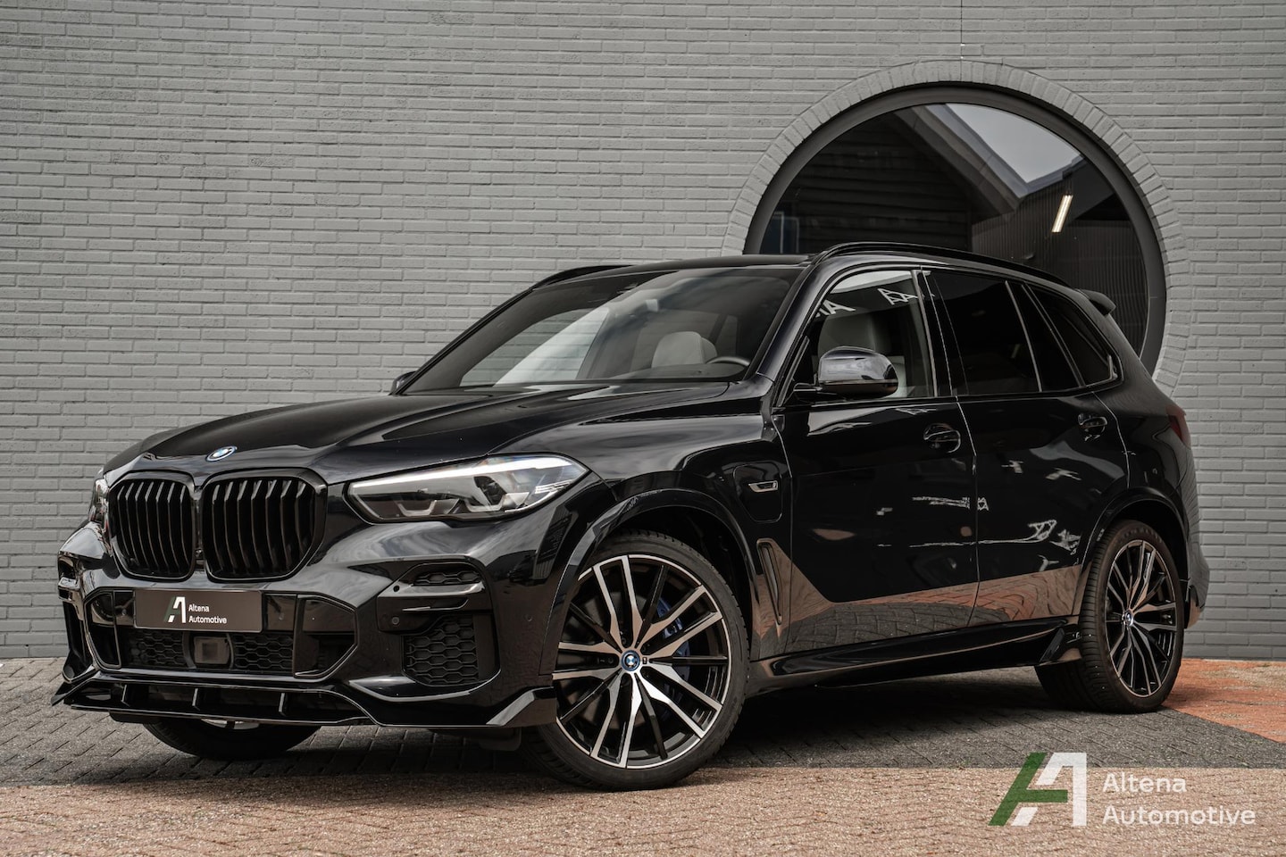 BMW X5 - xDrive45e High Executive M-sport, comfort stoelen, BTW, panoramadak, trekhaak, 22" - AutoWereld.nl