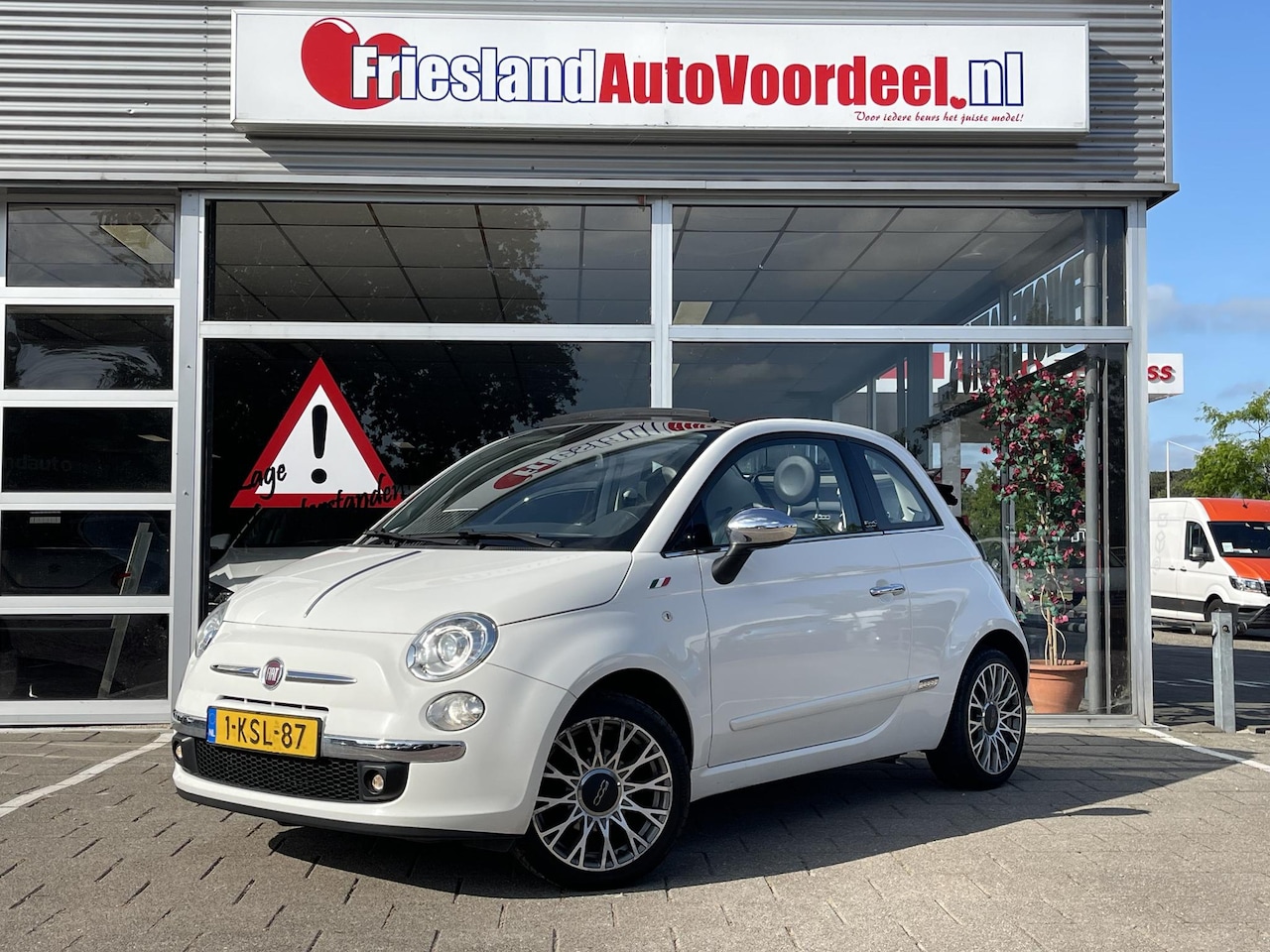 Fiat 500 C - 0.9 TwinAir Lounge /Cabrio/Climate/PDC/Lederen interieur/Xenon/ - AutoWereld.nl