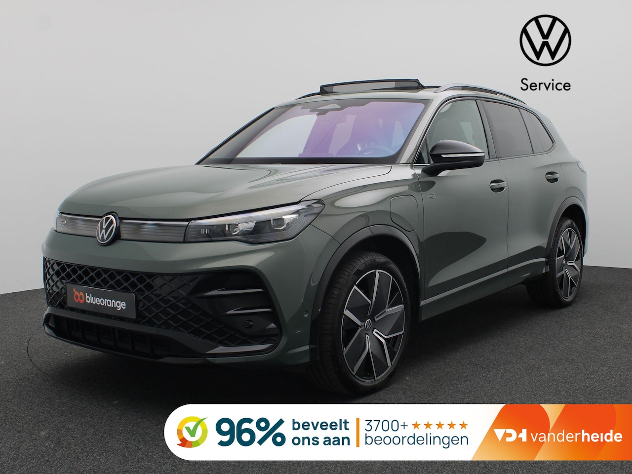 Volkswagen Tiguan - 1.5 eHybrid R-Line Edition 272PK DSG SOH 100%, Panoramadak, Trekhaak, Black Style, 20" LM - AutoWereld.nl