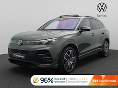 Volkswagen Tiguan - 1.5 eHybrid R-Line Edition 272PK DSG SOH 100%, Panoramadak, Trekhaak, Black Style, 20" LM