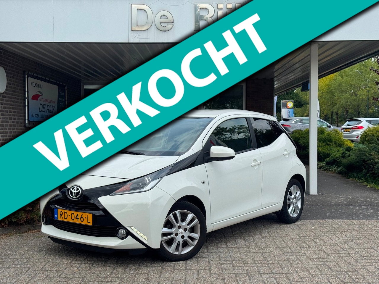 Toyota Aygo - 1.0 VVT-i x-joy | Navi, Camera, Clima, Bluetooth, DAB, NAP | Dealeronderhouden | 2e Eigena - AutoWereld.nl