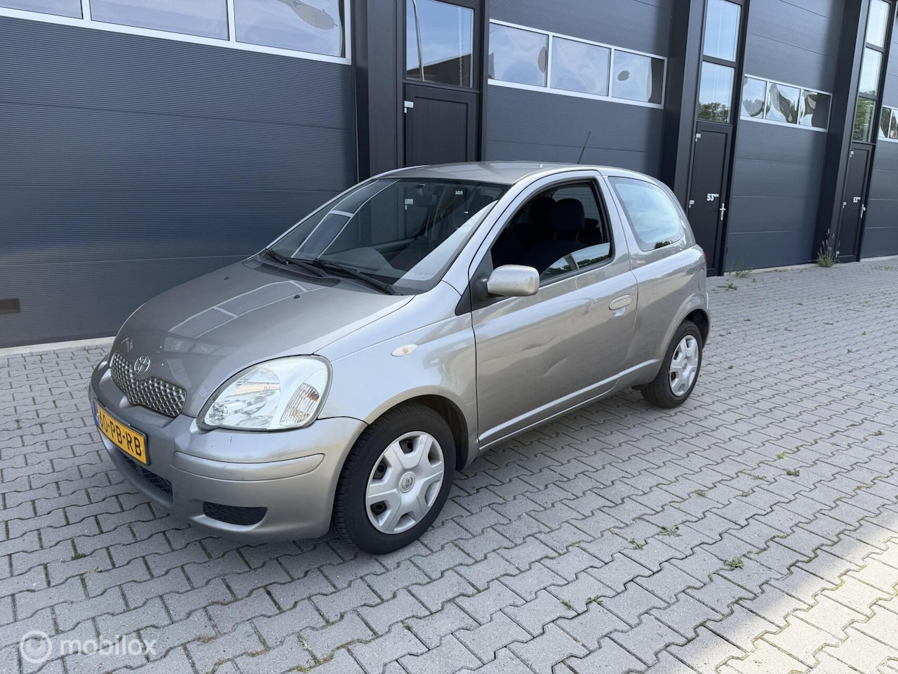 Toyota Yaris - 1.3 VVT-i Sol 1.3 VVT-i Sol - AutoWereld.nl