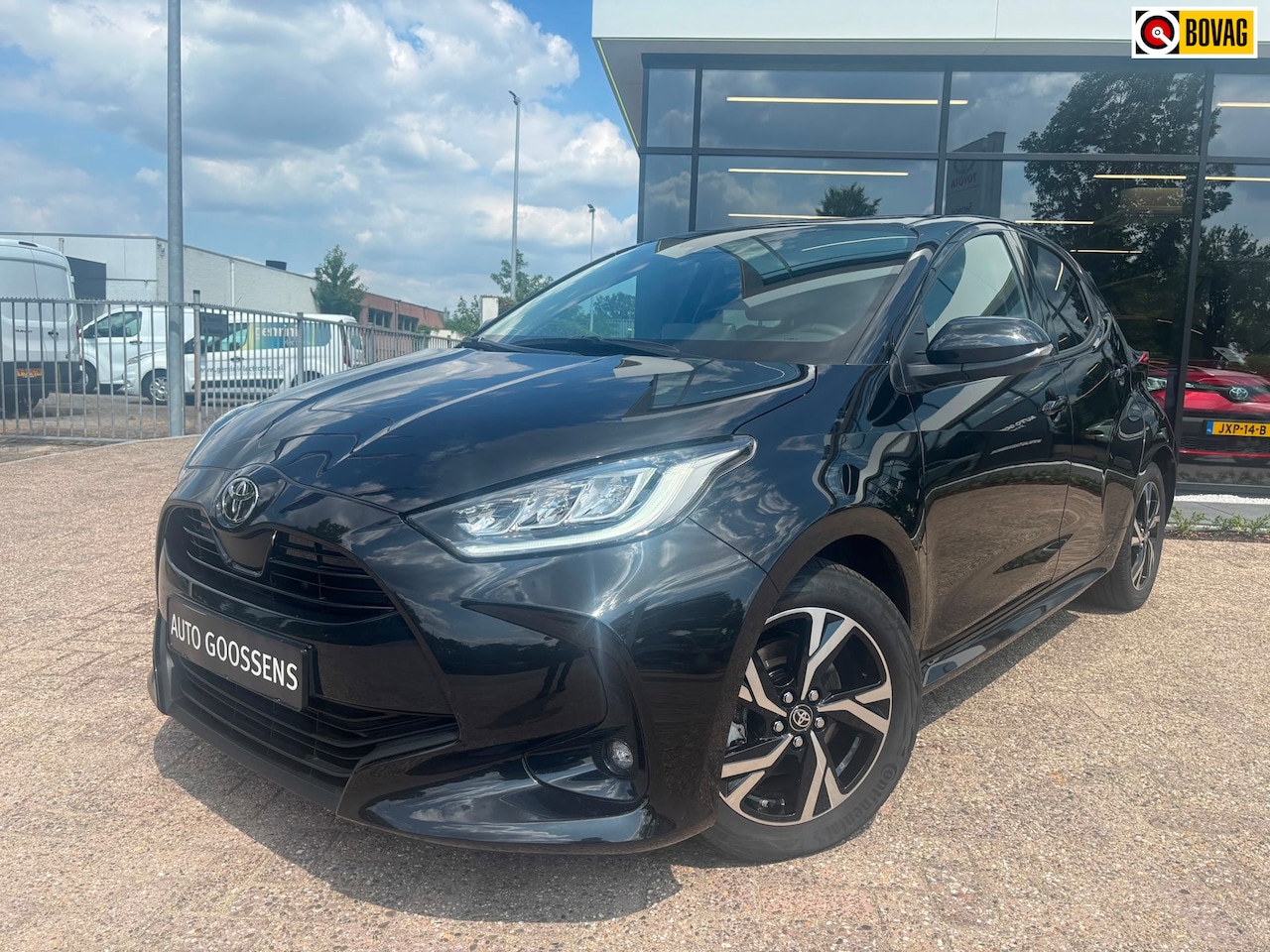 Toyota Yaris - 1.5 Hybrid 130PK First Edition|Stuur- stoelverwarming - AutoWereld.nl