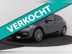 BMW 1-serie - 118i High Executive | Panoramadak | Org NL | CarPlay | 18" Velgen | Navigatie | Stoelverwa