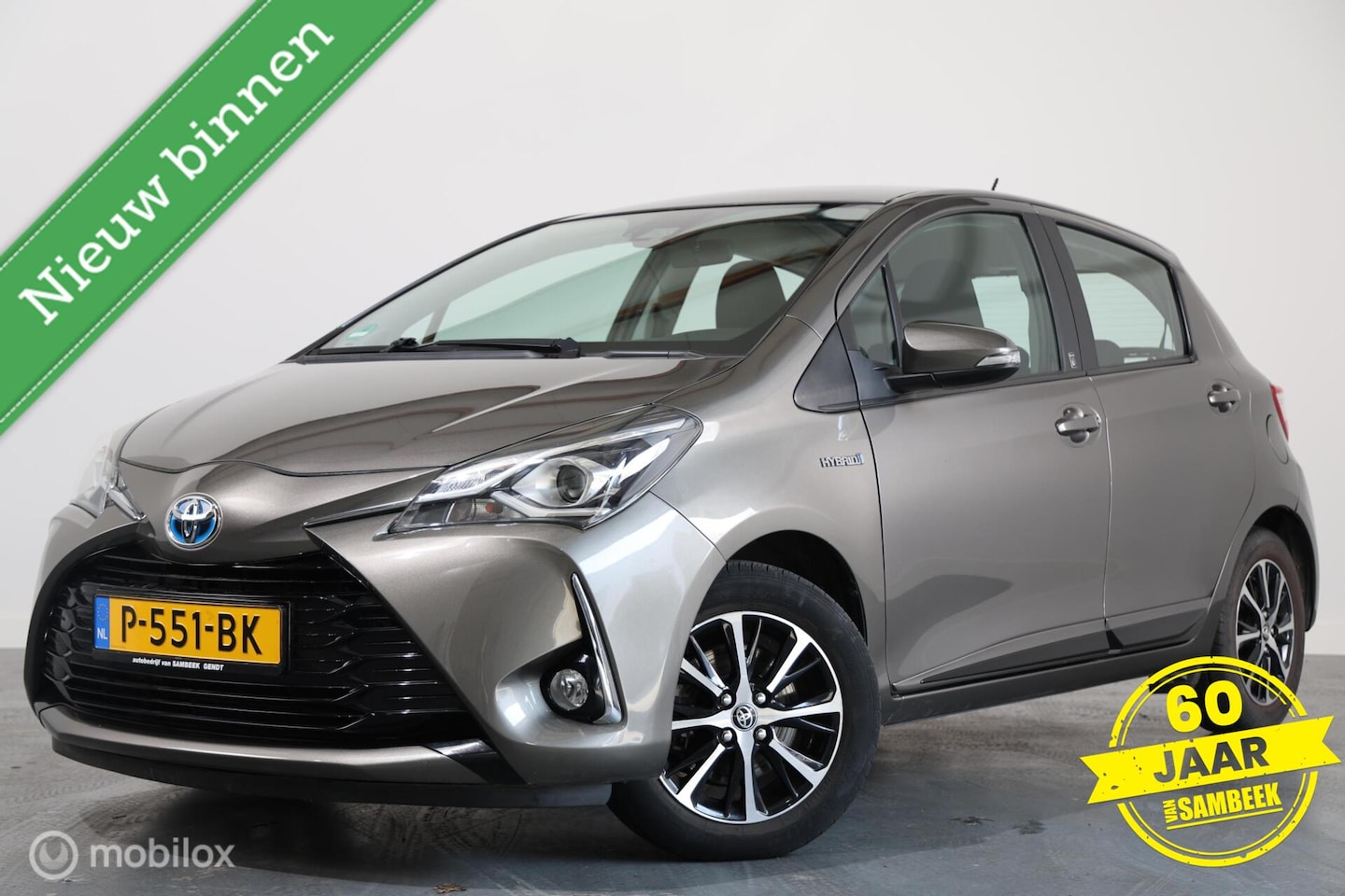 Toyota Yaris - 1.5 Hybrid Design - Stoelverwarming - Camera - Bluetooth - AutoWereld.nl