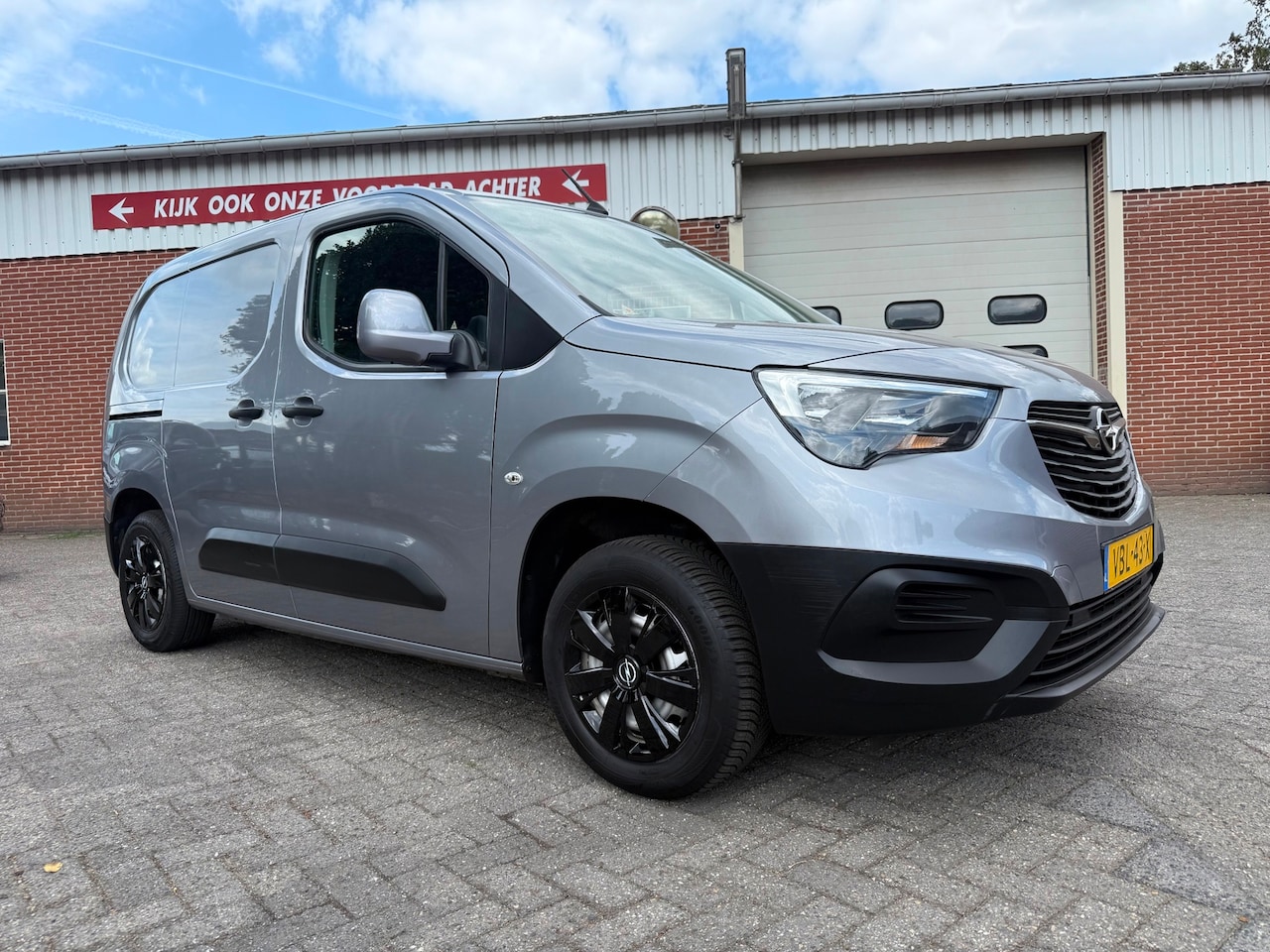 Opel Combo - 1.6D L1H1 Edition navi airco cruise optioneel met Aluca bedrijfswagen inrichting - AutoWereld.nl