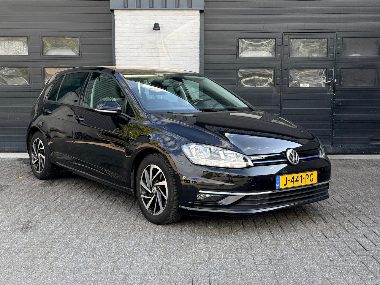 Volkswagen Golf - 1.5 TSI Comfortline Business 1.5 TSI Comfortline Business, Stoelverwarming - AutoWereld.nl