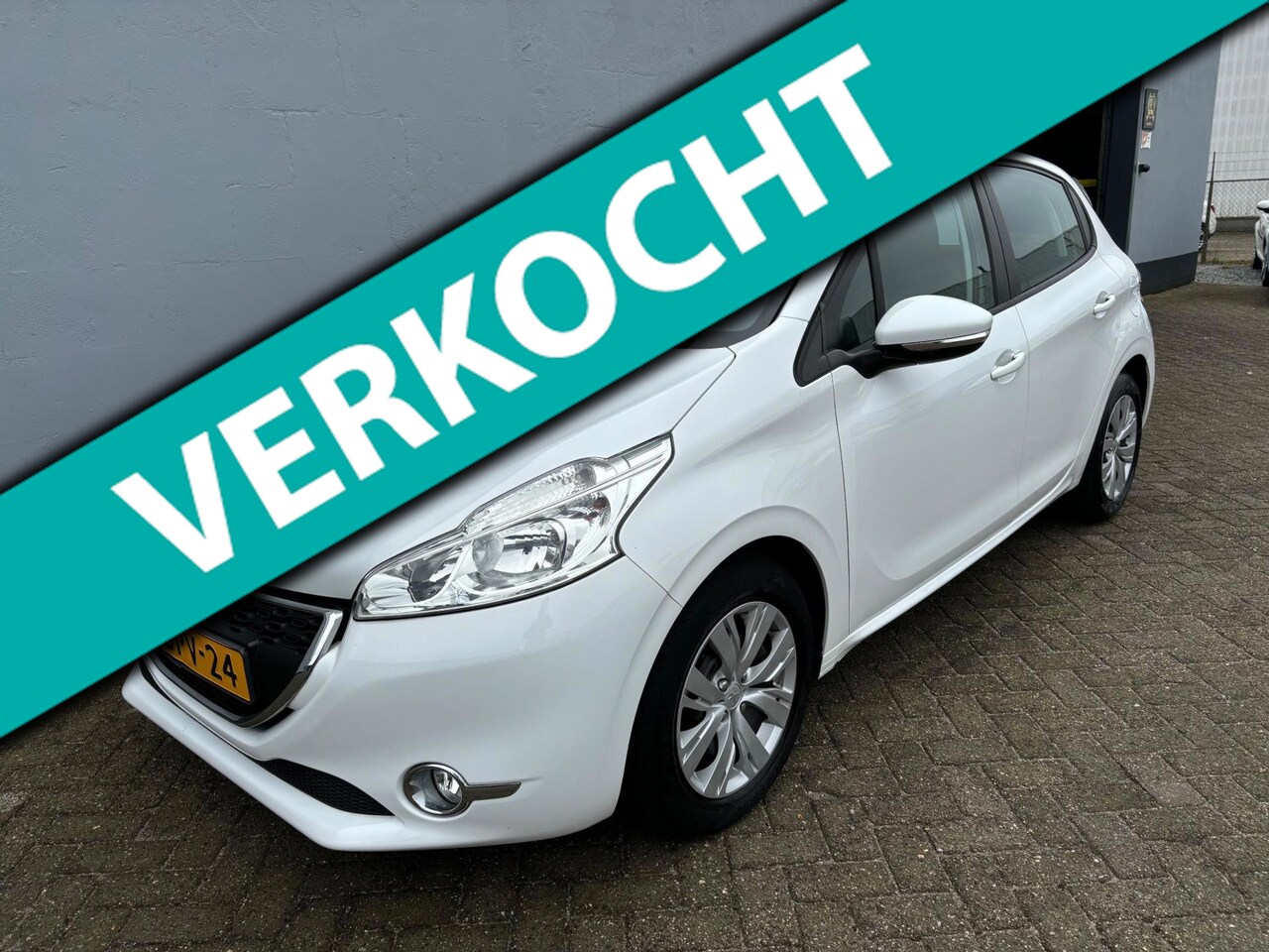 Peugeot 208 - 1.2 e-VTi Active Automaat - Navigatie - AutoWereld.nl