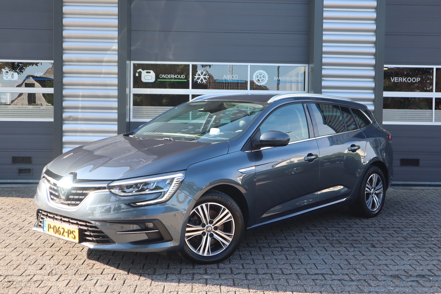 Renault Mégane E-Tech - Estate 1.6 Plug-In Hybrid 160 Intens - AutoWereld.nl
