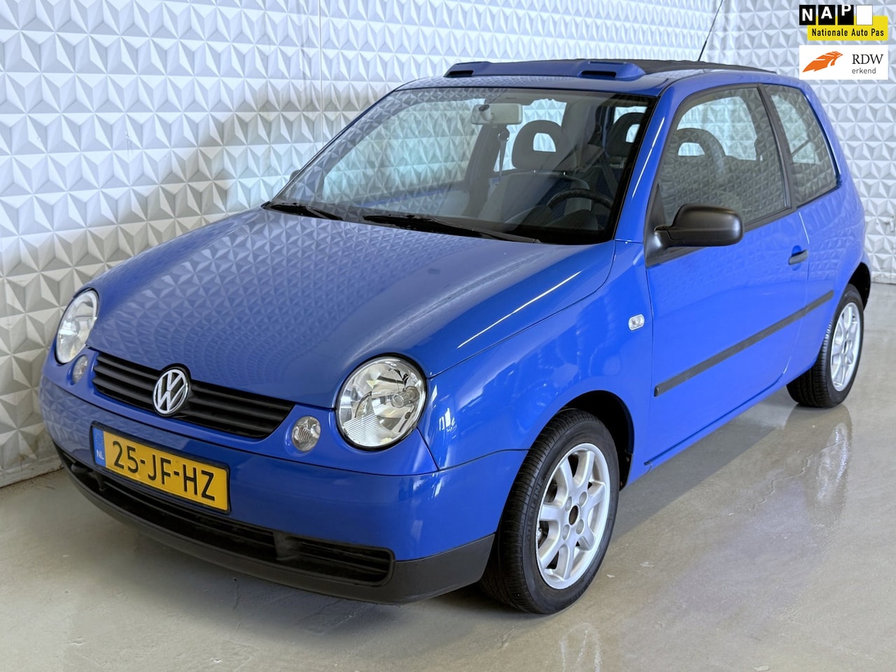 Volkswagen Lupo - 1.4-16V AUTOMAAT / 156.000km (2002) - AutoWereld.nl