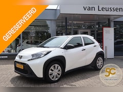 Toyota Aygo X - 5-DEURS AD-CRUISE AIRCO EL-RAMEN STUUR MULTIFUNCTIONEEL