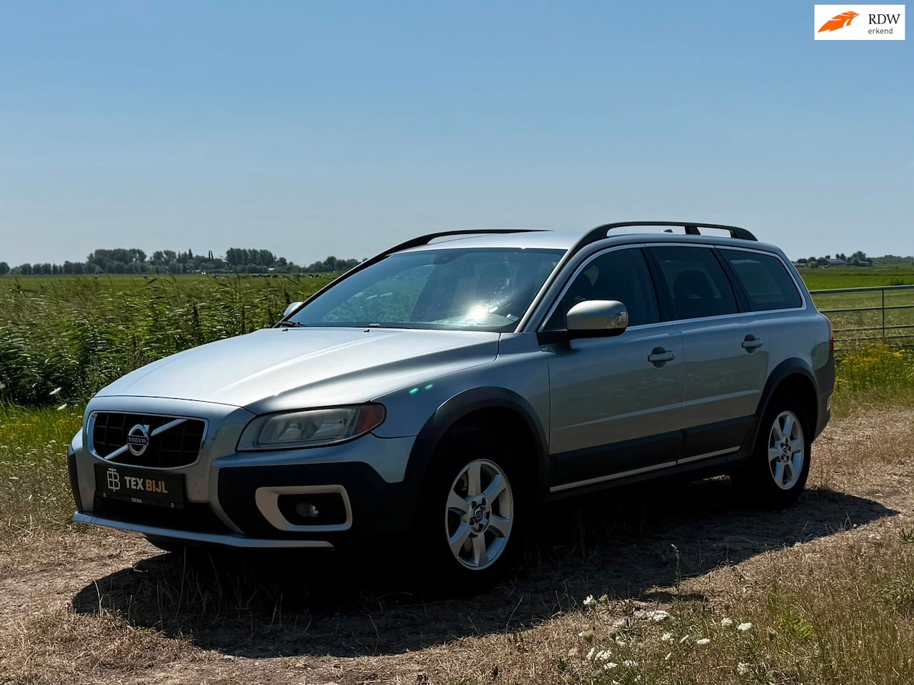 Volvo XC70 - 2.4 D5 Summum Leer Clima LMV VV ALLE EXTRA S IZGST - AutoWereld.nl