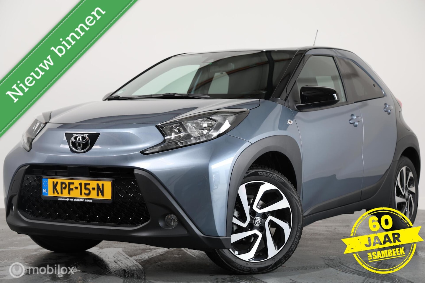 Toyota Aygo X - 1.0 VVT-i S-CVT Play - Stoelverwarming - Carplay - Camera - AutoWereld.nl