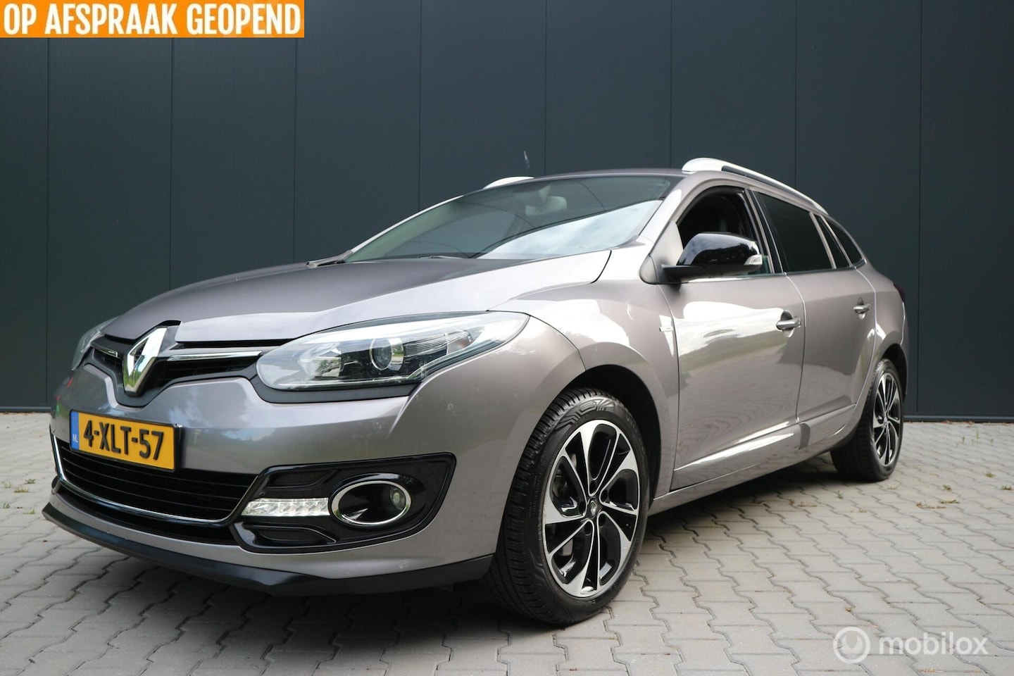 Renault Mégane Estate - 1.2 TCe Bose ECC/NAVIGATIE/TREKHAAK - AutoWereld.nl