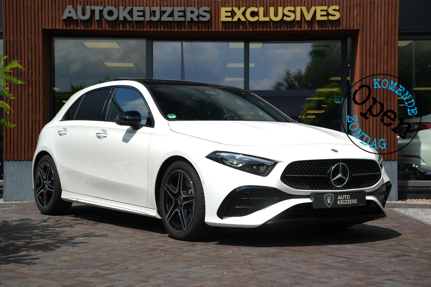 Mercedes-Benz A-klasse - 250 4MATIC AMG Line Panoramadak Ambient Widescreen HeadUp AMG Pakket Keyless Memory Faceli - AutoWereld.nl