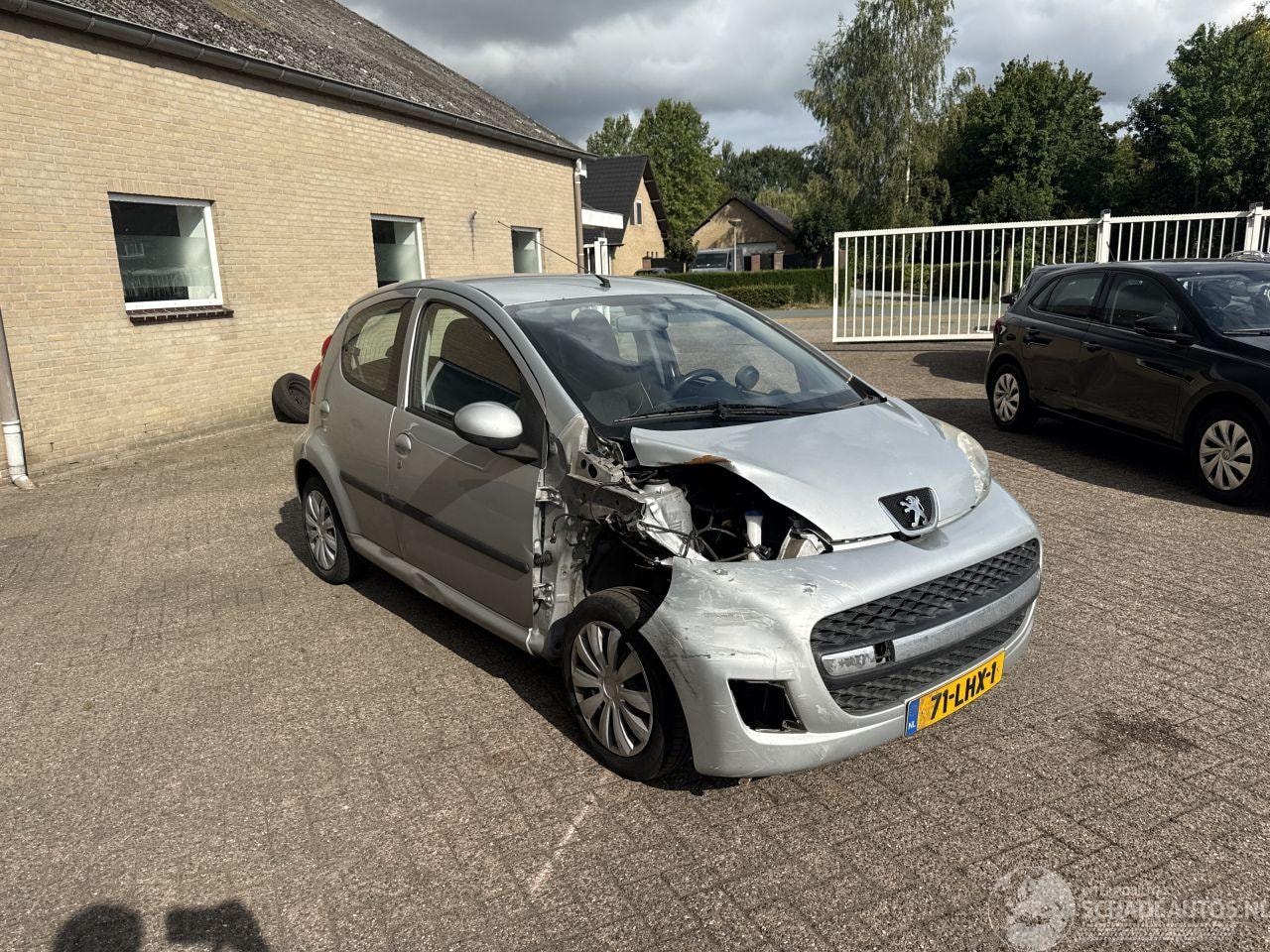 Peugeot 107 - 1.0-12V Sublime AIRCO - AutoWereld.nl