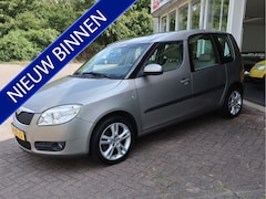 Skoda Roomster - 1.6-16V Style Automaat