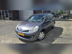 Renault Clio - 1.2-16V Special Line