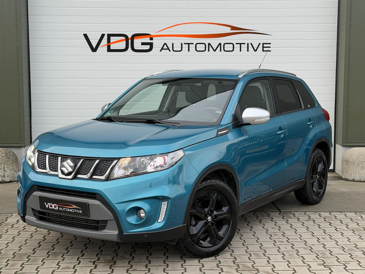 Suzuki Vitara - 1.4 S Edition 4x4 Allgrip / 18" LM / Camera / Alcantara / Carplay / Navigatie / Adaptive C - AutoWereld.nl