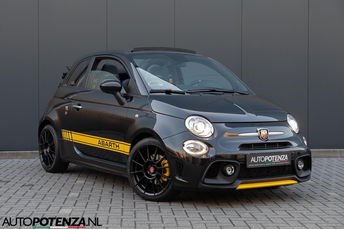 Abarth 595 - Cabrio 1.4 T-Jet Fiat 500 145PK Leder Carplay 17" - AutoWereld.nl