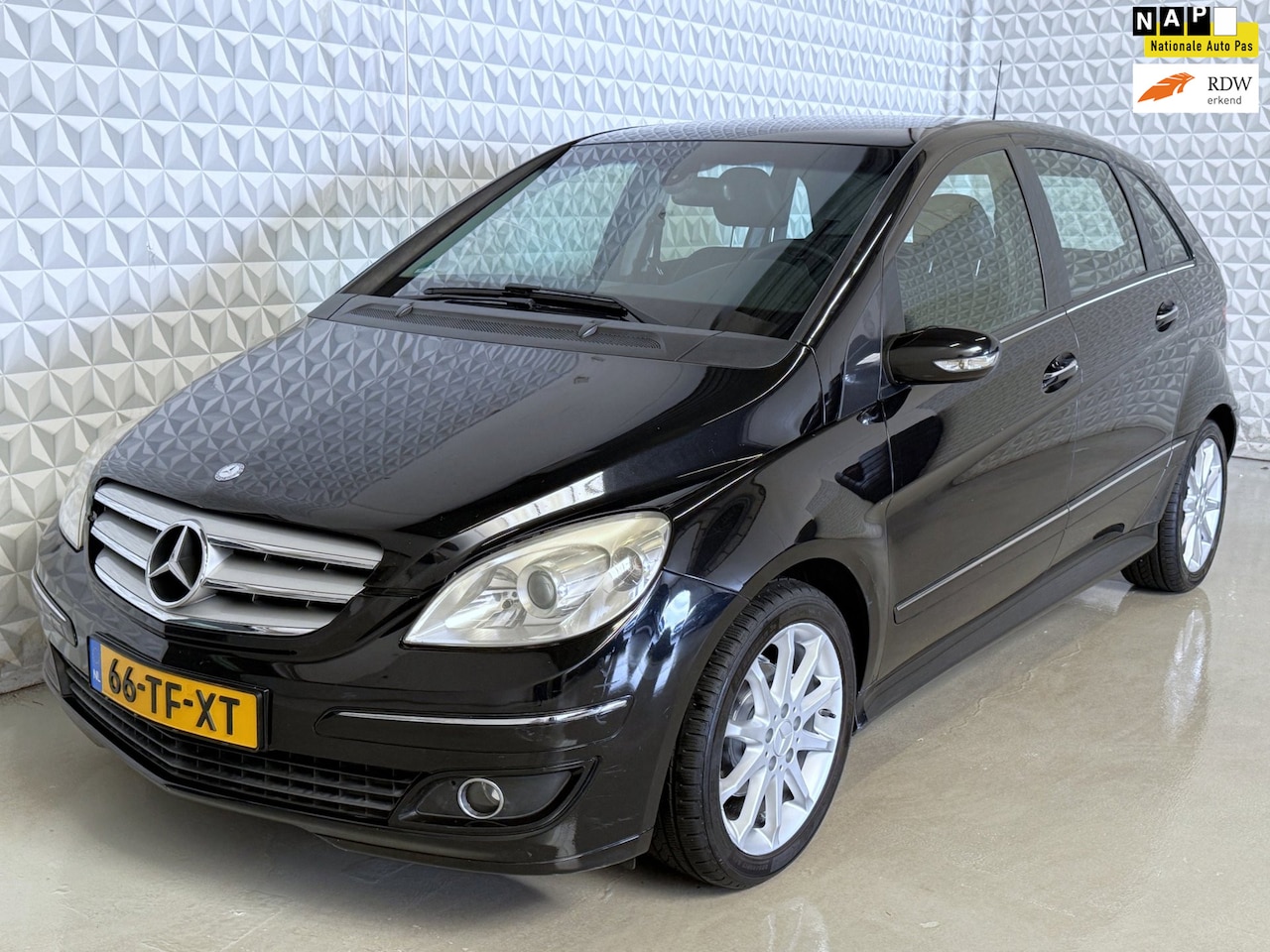 Mercedes-Benz B-klasse - 170 AUTOMAAT / 217.000km (2006) - AutoWereld.nl