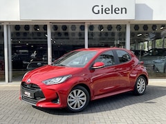 Toyota Yaris - 1.5 Hybrid Dynamic Plus | Stoelverwarming, Keyless, Lichtmetalen velgen, Parkeercamera, Ad