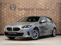 BMW 1-serie - 120i HYBRID NW MODEL *Sportpakket* Sportleder/Navi/Camera/Apple Carplay