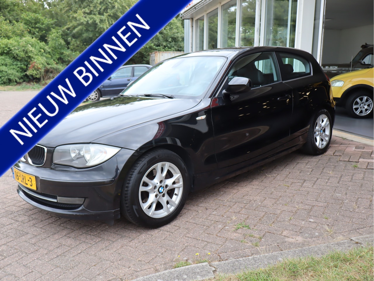 BMW 1-serie - 118i Business Line Automaat! - AutoWereld.nl