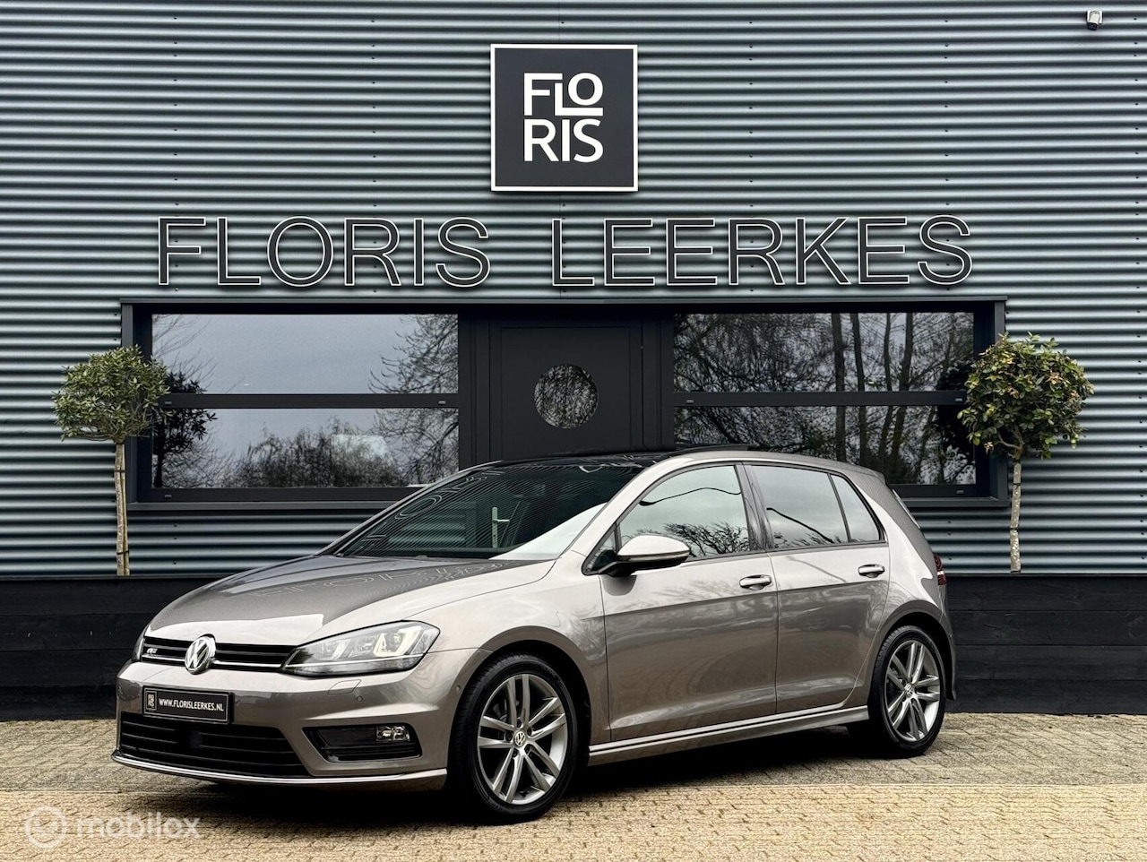 Volkswagen Golf - 1.4 TSI | R-Line | Pano | DSG | Navi - AutoWereld.nl