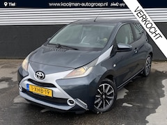 Toyota Aygo - 1.0 VVT-i x-play Nederlandse auto, achteruitrijcamera, airconditioning, navigatie, Nieuw g